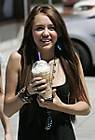 miley-cyrus_COM-la2008aug10-mandyjiroux0011.jpg