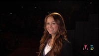 miley-cyrus-fnmtv-premieres-1aug08-1lr.jpg