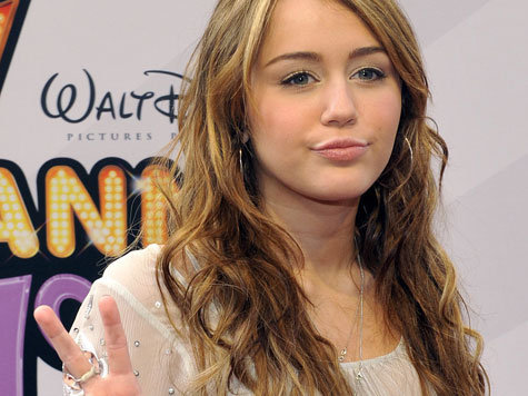 687684252-miley-cyrus_9.jpg